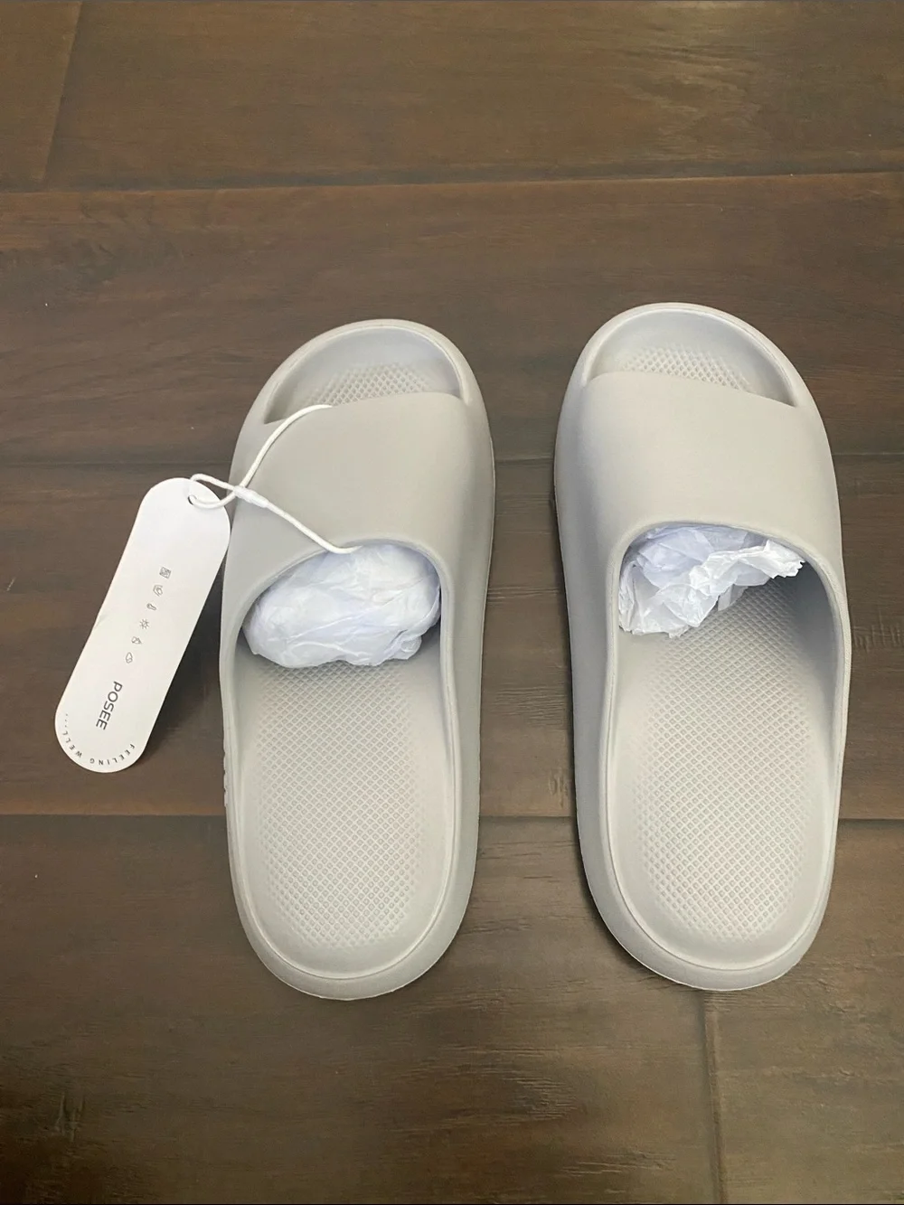 New with tag Posee Chillax lightweight rubber slide sandals women’s size 10